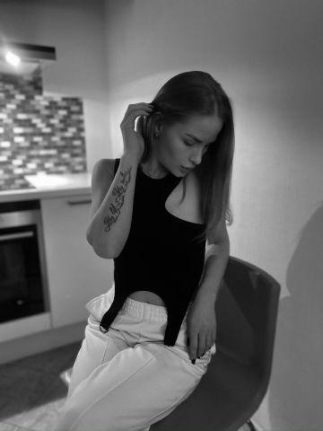 Дина Студентка Универ фото 2