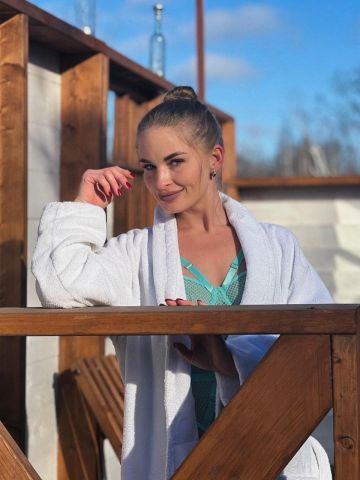 Дина Студентка Универ фото 4